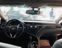 Toyota Camry 2019 - Bán nhanh chiếc Toyota Camry 2.5 Q, màu đỏ - Giá cạnh tranh - Hỗ trợ giao nhanh 