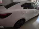 Mazda 2 2016 - Bán ô tô Mazda 2 đời 2016, màu trắng giá cạnh tranh xe còn mới lắm