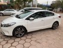 Kia Cerato 2017 - Bán Kia Cerato 1.6 AT sản xuất 2017, màu trắng chính chủ