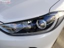 Hyundai Elantra 2017 - Bán ô tô Hyundai Elantra sản xuất năm 2017, màu trắng xe gia đình