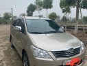 Toyota Innova 2012 - Cần bán Toyota Innova năm sản xuất 2012, màu vàng