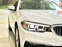 BMW 5 Series 520i 2018 - Cần bán nhanh chiếc xe BMW 5 Series 520i năm sản xuất 2018, màu trắng, giá cạnh tranh