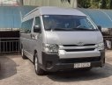 Toyota Hiace 3.0 2017 - Cần bán Toyota Hiace 3.0 sản xuất năm 2017, màu bạc, xe nhập