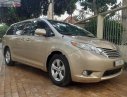 Toyota Sienna 2010 - Cần bán Toyota Sienna năm sản xuất 2010, màu vàng, nhập khẩu  