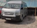 Toyota Hiace 3.0 2017 - Cần bán Toyota Hiace 3.0 sản xuất năm 2017, màu bạc, xe nhập