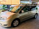 Toyota Sienna 2009 - Bán Toyota Sienna sản xuất 2009, màu vàng, xe nhập xe gia đình