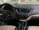 Hyundai Accent AT   2018 - Cần bán lại xe Hyundai Accent AT đời 2018, màu trắng, giá 790tr