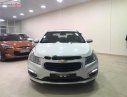 Chevrolet Cruze 2015 - Cần bán gấp Chevrolet Cruze năm sản xuất 2015, màu trắng