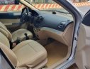 Chevrolet Aveo 2018 - Bán Chevrolet Aveo đời 2018, màu bạc, số sàn, giá 330tr