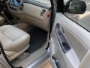 Toyota Innova E 2014 - Cần bán xe Toyota Innova E đời 2015, màu bạc