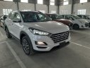 Hyundai Tucson 2019 - Hỗ trợ giao xe nhanh trước tết chiếc xe Hyundai Tucson 2.0L máy xăng, tiêu chuẩn, sản xuất 2019, màu trắng