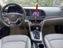 Hyundai Elantra  AT 2016 - Cần bán gấp Hyundai Elantra AT năm sản xuất 2016, màu bạc