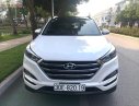Hyundai Tucson 2017 - Cần bán lại xe Hyundai Tucson sản xuất 2017, màu trắng, 799tr