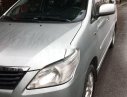 Toyota Innova 2013 - Bán Toyota Innova sản xuất 2013, màu bạc xe gia đình, 420tr