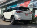 Toyota Fortuner 2019 - Bán xe Toyota Fortuner đời 2019, màu trắng số sàn