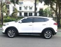 Hyundai Tucson 2017 - Cần bán lại xe Hyundai Tucson sản xuất 2017, màu trắng, 799tr