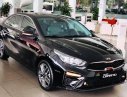 Kia Cerato 1.6 MT 2019 - Bán Kia Cerato 1.6 MT sản xuất năm 2019, màu đen, giá 559tr