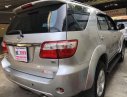 Toyota Fortuner  2.7V 4WD  2011 - Cần bán lại xe Toyota Fortuner 2.7V 4WD sản xuất 2011, màu bạc như mới giá cạnh tranh