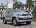 Toyota Fortuner 2013 - Bán Toyota Fortuner 2.7V 4x4 năm sản xuất 2013, màu bạc, 590tr