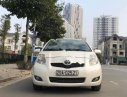 Toyota Yaris 2010 - Cần bán lại xe Toyota Yaris 1.3AT đời 2010, màu trắng, xe nhập