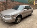 Toyota Camry 2001 - Bán Toyota Camry sản xuất 2001, màu bạc, giá tốt