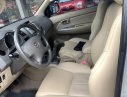 Toyota Fortuner 2010 - Cần bán lại xe Toyota Fortuner đời 2010, màu bạc số sàn, giá 555tr