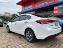 Kia Cerato 2017 - Bán Kia Cerato 1.6 MT sản xuất 2017, màu trắng số sàn