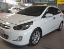 Hyundai Accent   2012 - Cần bán gấp Hyundai Accent năm sản xuất 2012, màu trắng, xe nhập, số tự động