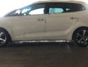 Kia Rondo 2016 - Bán Kia Rondo 2.0 G AT năm 2016, màu trắng, giá chỉ 530 triệu