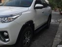 Toyota Fortuner 2018 - Bán Toyota Fortuner đời 2018, màu trắng xe gia đình
