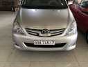 Toyota Innova 2011 - Cần bán lại xe Toyota Innova đời 2011, màu bạc xe gia đình, giá 355tr