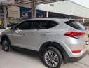 Hyundai Tucson 2.0 ATH 2017 - Cần bán lại xe Hyundai Tucson 2.0 ATH đời 2017, màu bạc 