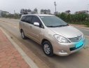 Toyota Innova G 2010 - Cần bán gấp Toyota Innova G năm 2010, màu bạc, giá tốt