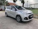 Hyundai Grand i10 2016 - Cần bán lại xe Hyundai Grand i10 đời 2016, màu bạc, nhập khẩu xe gia đình