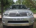 Toyota Fortuner 2010 - Cần bán lại xe Toyota Fortuner 2010, màu bạc