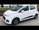 Hyundai Grand i10 2015 - Bán Hyundai Grand i10 AT năm sản xuất 2015, màu trắng, xe nhập chính chủ