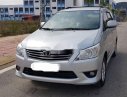 Toyota Innova 2012 - Bán xe Toyota Innova đời 2012, màu bạc xe gia đình