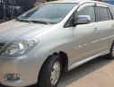 Toyota Innova G 2010 - Cần bán gấp Toyota Innova G 2010, màu bạc giá cạnh tranh