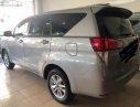 Toyota Innova 2.0E 2016 - Bán Toyota Innova E đời 2016, màu bạc, giá 585tr