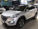Hyundai Tucson   2.0AT   2017 - Cần bán lại xe Hyundai Tucson 2.0AT sản xuất năm 2017, màu bạc  