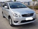 Toyota Innova 2012 - Bán xe Toyota Innova đời 2012, màu bạc xe gia đình