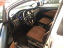 Toyota Innova 2.0E 2016 - Bán Toyota Innova E đời 2016, màu bạc, giá 585tr