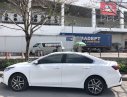 Kia Cerato   2019 - Bán ô tô Kia Cerato đời 2019, màu trắng, giá chỉ 700 triệu