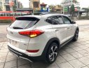 Hyundai Tucson 2018 - Bán xe Hyundai Tucson 1.6 Turbo 2018, màu trắng, giá rất tốt