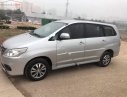 Toyota Innova 2.0E 2016 - Cần bán xe Toyota Innova 2.0E 2016, màu bạc số sàn, giá tốt
