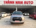 Toyota Innova 2.0E 2018 - Cần bán gấp Toyota Innova 2.0E năm 2018, màu bạc số sàn