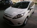 Ford Fiesta 2011 - Cần bán xe Ford Fiesta năm sản xuất 2011, màu trắng