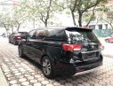 Kia Sedona 2017 - Cần bán Kia Sedona đời 2017, màu đen, giá 950tr