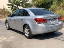 Chevrolet Cruze 2013 - Bán Chevrolet Cruze sản xuất 2013, màu bạc ít sử dụng