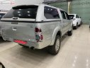 Toyota Hilux 3.0G 4x4 MT 2013 - Cần bán xe Toyota Hilux 3.0G 4x4 MT năm sản xuất 2013, màu bạc, nhập khẩu nguyên chiếc